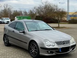 Grau Gebraucht 2005 Mercedes C160 Coupé | 2.800 € (Etwas zu teuer)