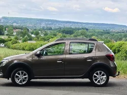 Andere außenfarben Gebraucht 2018 Dacia Sandero Stepway Kleinwagen | 9.490 € (Fairer Preis)