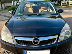 Schwarz Gebraucht 2009 Opel Vectra Edition Limousine | 3.880 € (Fairer Preis)