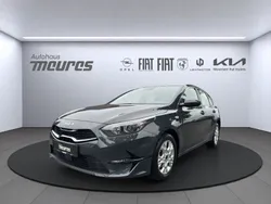 Grau Gebraucht 2022 Kia Ceed Vision Limousine | 22.980 € (Fairer Preis)
