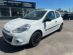 Weiß Gebraucht 2010 Renault Clio III Expression Kleinwagen | 2.400 € (Fairer Preis)