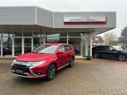 Rot Gebraucht 2021 Mitsubishi Outlander P-HEV Basis SUV | 21.490 € (Guter Preis)
