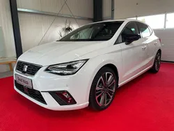 Weiß Neu 2025 Seat Ibiza FR Limousine | 25.999 € (Teuer)