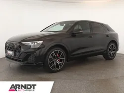 Mythosschwarz Gebraucht 2024 Audi Q8 Ambiente SUV | 83.884 € (Teuer)