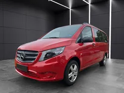 Rot Gebraucht 2016 Mercedes Vito Van / Kleinbus | 19.480 € (Fairer Preis)