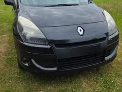 Schwarz Gebraucht 2010 Renault Scénic III Expression Van / Kleinbus | 2.250 € (Guter Preis)