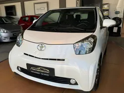 White metallic Gebraucht 2009 Toyota iQ Kleinwagen | 8.290 € (Etwas zu teuer)