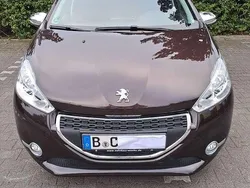 Braun Gebraucht 2013 Peugeot 208 Style Kleinwagen | 5.400 € (Fairer Preis)