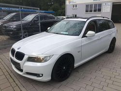 Weiß Gebraucht 2009 BMW 330 Kombi | 5.800 € (Guter Preis)