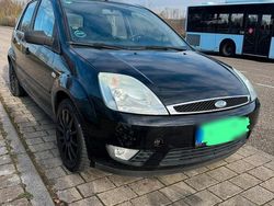 Schwarz Gebraucht 2002 Ford Fiesta Kleinwagen | 950 € (Fairer Preis)