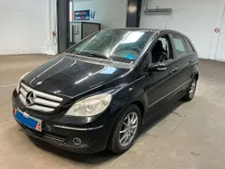 Schwarz Gebraucht 2007 Mercedes B180 Van / Kleinbus | 5.990 € (Fairer Preis)