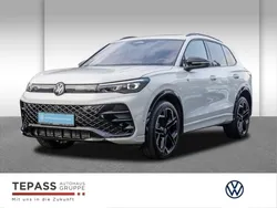 Weiss Gebraucht 2024 VW Tiguan R-line SUV | 49.990 € (Teuer)