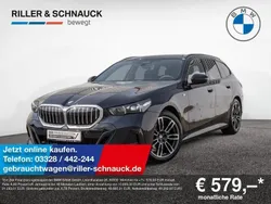 Carbonschwarz Gebraucht 2024 BMW 520 M Sport Kombi | 50.950 € (Superpreis)