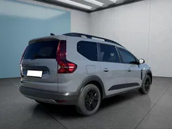 Grau Neu 2025 Dacia Jogger Van / Kleinbus | 28.449 € (Fairer Preis)