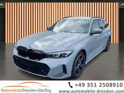 Grau Gebraucht 2024 BMW 330 M Sport Kombi | 40.880 €