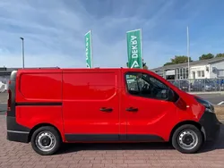 Rot Gebraucht 2018 Opel Vivaro Van | 18.999 € (Superpreis)