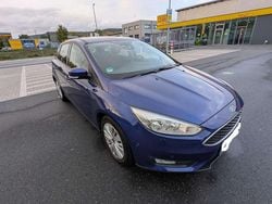 Blau Gebraucht 2017 Ford Focus Trend Limousine | 8.999 € (Guter Preis)