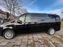 Schwarz Gebraucht 2018 Mercedes V250 Avantgarde Van / Kleinbus | 34.700 €