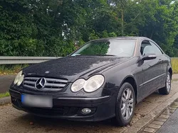 Schwarz Gebraucht 2006 Mercedes CLK200 Coupé | 5.199 € (Fairer Preis)