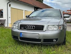 Grau Gebraucht 2003 Audi A4 S-Line Kombi | 3.500 € (Teuer)