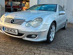 Silber Gebraucht 2007 Mercedes C200 Coupé | 3.600 € (Teuer)