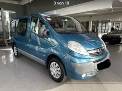 Blau Gebraucht 2011 Opel Vivaro Van | 11.499 € (Etwas zu teuer)