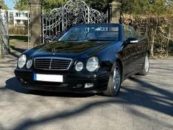 Schwarz Gebraucht 2001 Mercedes CLK230 Cabrio | 5.499 € (Fairer Preis)