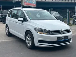 Weiß Gebraucht 2017 VW Touran Van / Kleinbus | 9.400 € (Guter Preis)