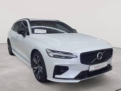 Crystal weißperleffekt Gebraucht 2020 Volvo V60 R-Design Kombi | 28.990 € (Fairer Preis)
