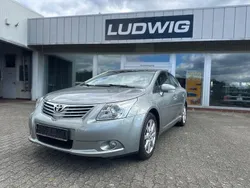 Silber Gebraucht 2009 Toyota Avensis Executive Limousine | 5.495 € (Etwas zu teuer)