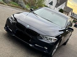Schwarz Gebraucht 2013 BMW 320 Sport Line Kombi | 9.300 € (Guter Preis)