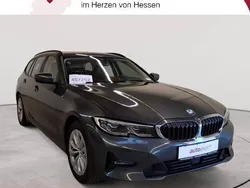 Mineralgrau metallic Gebraucht 2022 BMW 320 Advantage Kombi | 22.590 € (Guter Preis)