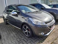 Grau Gebraucht 2014 Peugeot 208 GTi Kleinwagen | 12.500 € (Teuer)
