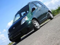 Grün Gebraucht 2003 Toyota Yaris Kombi | 6.499 €