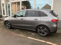 Grau Gebraucht 2020 Mercedes B180 Edition 1 Van / Kleinbus | 25.999 € (Etwas zu teuer)