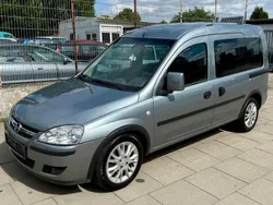Silbersee/perl silber (m2) Gebraucht 2011 Opel Combo Business Van / Kleinbus | 4.450 € (Etwas zu teuer)