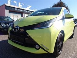 Dynamic yellow Gebraucht 2017 Toyota Aygo X-play Kleinwagen | 7.200 € (Fairer Preis)