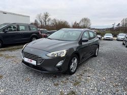 Grau Gebraucht 2021 Ford Focus Cool & Connect Limousine | 11.499 € (Fairer Preis)