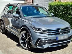 Grau Gebraucht 2021 VW Tiguan R-line SUV | 33.900 € (Teuer)