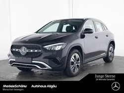 Lack kosmosschwarz Gebraucht 2024 Mercedes GLA250 Progressive SUV | 39.360 € (Guter Preis)