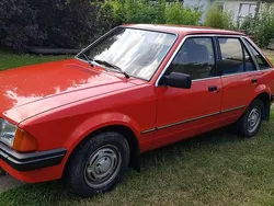 Rot Gebraucht 1983 Ford Escort Limousine | 4.995 €
