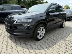 Schwarz (metallic) Gebraucht 2019 Skoda Karoq SUV | 21.989 € (Guter Preis)