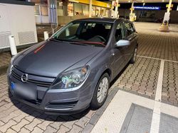Grau Gebraucht 2005 Opel Astra Kleinwagen | 5.199 € (Teuer)