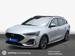 Silber Gebraucht 2023 Ford Focus ST-Line Kombi | 22.940 € (Superpreis)