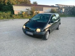 Braun Gebraucht 2005 Renault Twingo Kleinwagen | 920 €