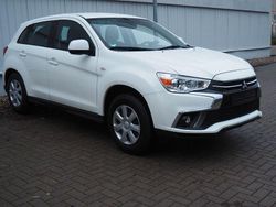 Weiß Gebraucht 2019 Mitsubishi ASX Basis SUV | 13.990 € (Fairer Preis)