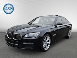 Schwarz (black sapphire metallic) Gebraucht 2015 BMW 730 M Sport Limousine | 27.999 € (Guter Preis)