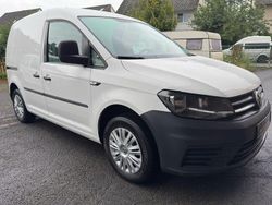 Weiß Gebraucht 2015 VW Caddy Van / Kleinbus | 6.000 € (Guter Preis)