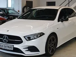 Weiß Gebraucht 2020 Mercedes A200 AMG Limousine | 22.900 € (Fairer Preis)