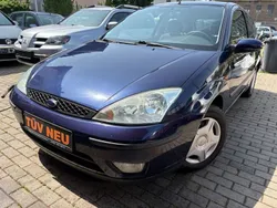 Blau Gebraucht 2002 Ford Focus Trend Limousine | 1.799 € (Fairer Preis)